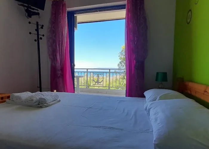 Lakkopetra Lägenhet